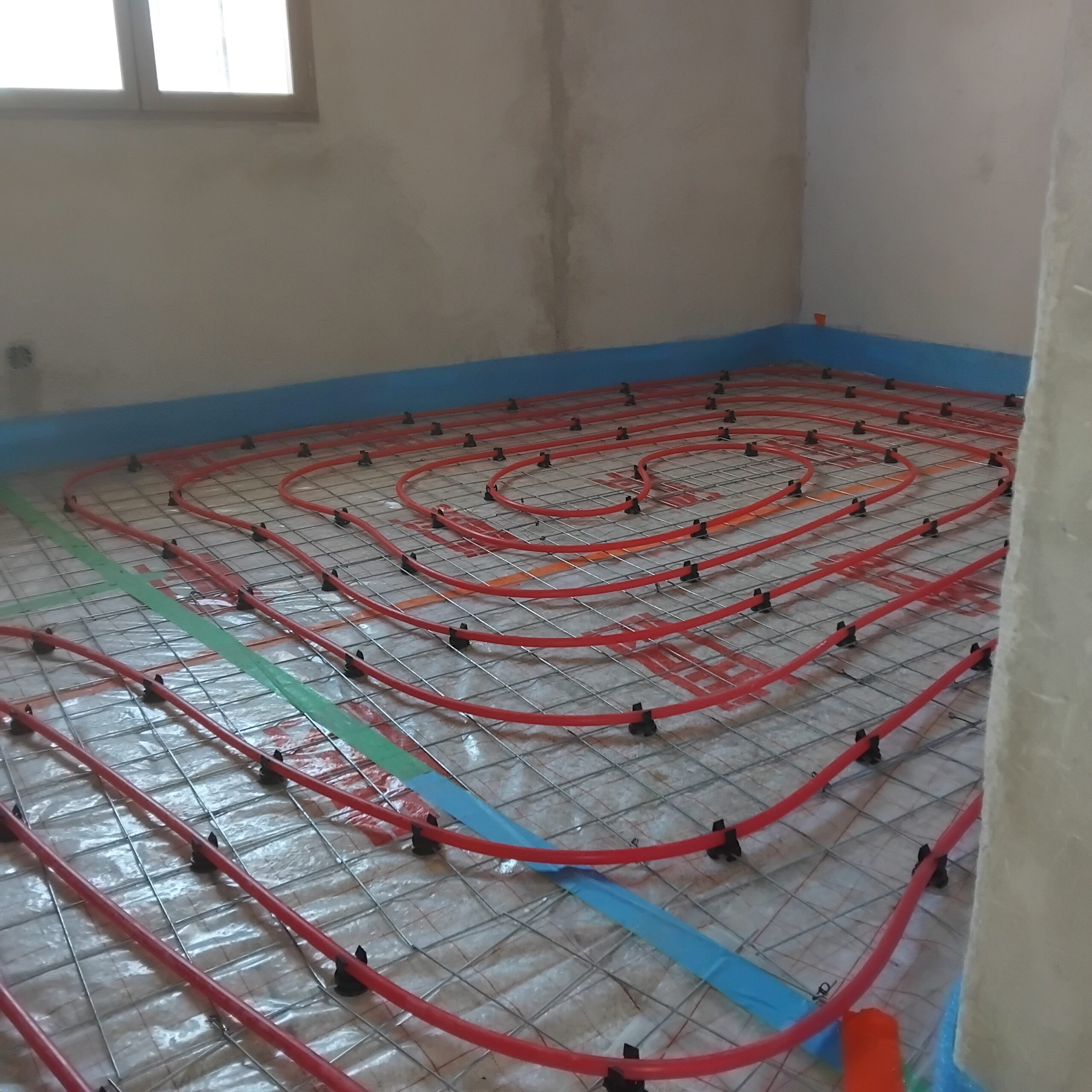 Installation d'un plancher chauffant à Serralongue
